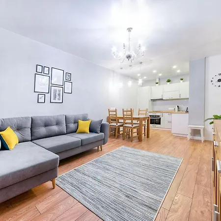 Уютная Квартира В 5 Мин От Центра Минска Apartament Mińsk
